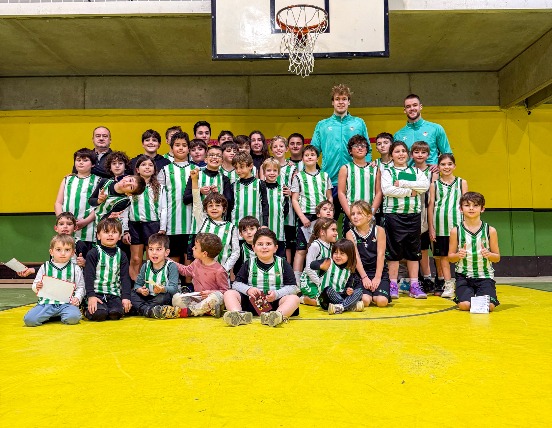 Escuela - De Aljarafe / Victor Mateo